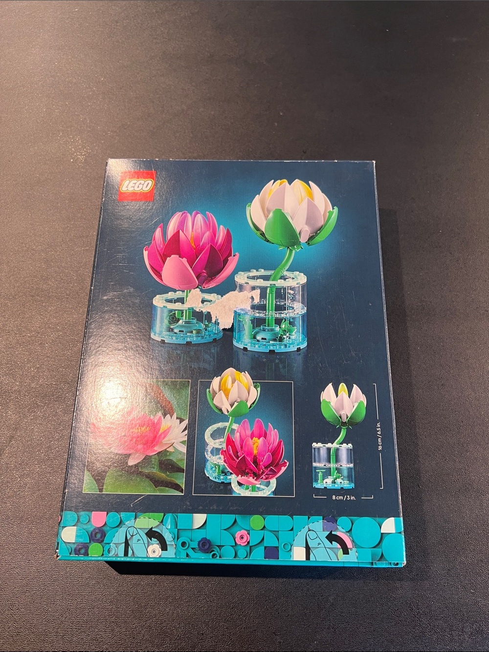 Lego Water Lilies Set in Pink, White & Green - Picture 2 of 3